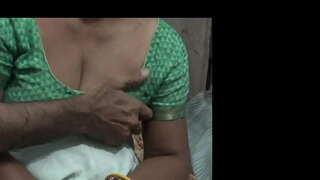 ���ියවර අම්මා ඇය සමග ඕවට කාලයක් පුතා කොටස තනි ඇඳ