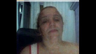 Трах тиклем өлгөрөргә өсөн әлеге матур аҡылһыҙлыҡ толстушка уята.