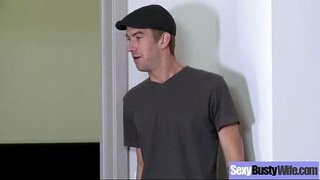 жорсткий секс-тейп з захоплюючою великогрудою домогосподаркою (Міа Лелані)