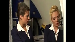 ���වට කාලයක් ගුවන් සේවිකාවට sluts උරා මිනිහා මෙවලම බාර් දී