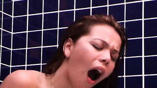 ���्नान में, वह के लिए कहा, डिक!!!